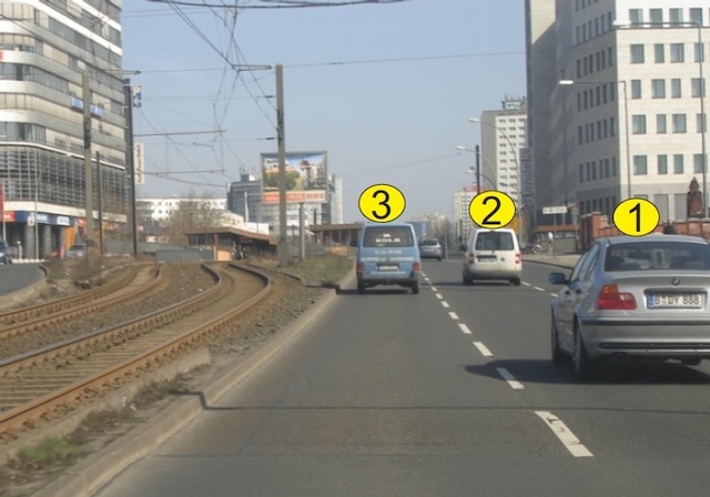 Cili automjet është duke lëvizur drejtë?