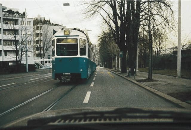 It is allowed to overtake the tram only from the right side.