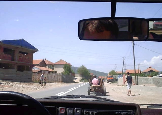 Në këtë situatë nuk lejohet tejkalimi i qerres.