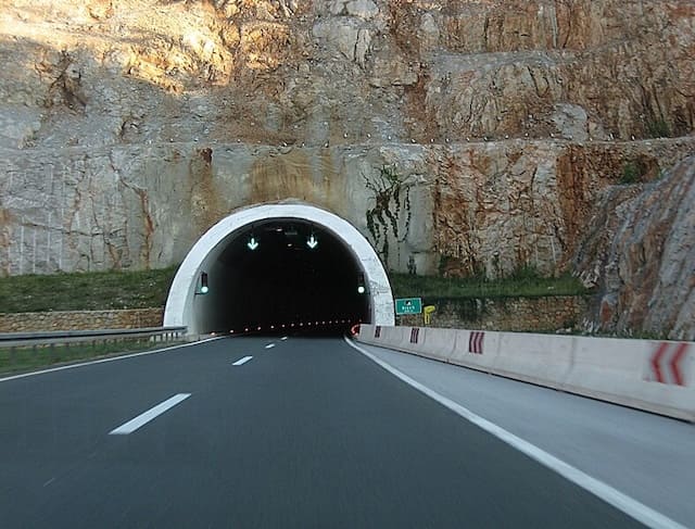 It is not allowed to move back into the tunnel.
