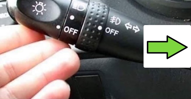 Side indicators are used during vehicle operations (overtaking, turning left or right, etc.).